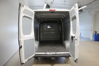 Peugeot Boxer, 2.2, 96 kW, дизель, механическая, передний привод