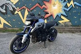 Yamaha MT-09, 0.8, 84.6 kW, petrol, manual, rear-wheel drive