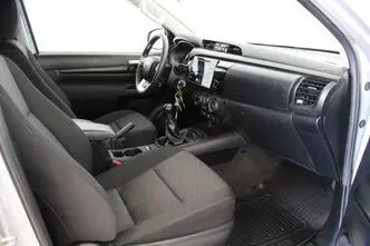 Toyota Hilux, 2.4, 110 kW, дизель, механическая, полный привод