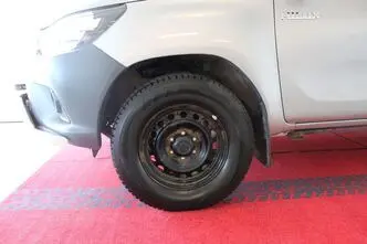 Toyota Hilux, 2.4, 110 kW, дизель, механическая, полный привод