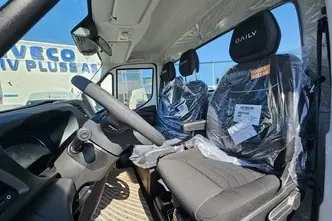 Iveco Daily, 3.0, 129 kW, дизель, механическая, задний привод