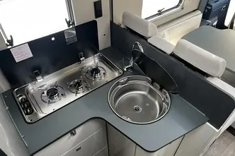 Laika Kosmo, 2.0, 103 kW, дизель, механическая, передний привод