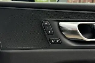 Volvo XC60, 2.0, 145 kW, hübriid, automaat, nelikvedu