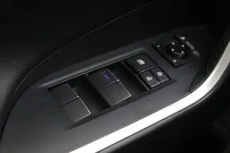 Toyota RAV4, 2.5, 131 kW, hybrid, automatic, front-wheel drive