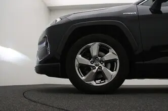 Toyota RAV4, 2.5, 131 kW, hybrid, automatic, front-wheel drive