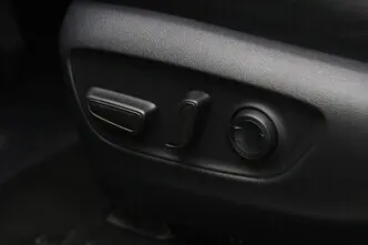 Toyota RAV4, 2.5, 131 kW, hybrid, automatic, front-wheel drive