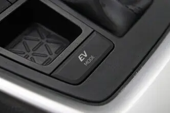 Toyota RAV4, 2.5, 131 kW, hybrid, automatic, front-wheel drive