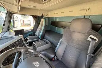 Volvo FM460 6x2 + CARRIER SUPRA 1250, 345 kW, diesel, automatic
