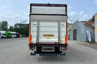 Volvo FM330 4X2 EURO6 + CARRIER + DOUBLE STOCK, 250 kW, diesel, automatic