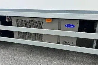 Volvo FM330 4X2 EURO6 + CARRIER + DOUBLE STOCK, 250 kW, diesel, automatic