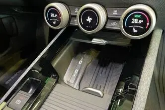 Škoda Superb, 1.5, 110 kW, гибрид, автомат, передний привод