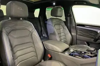 Volkswagen Touareg, 3.0, 340 kW, petrol, automatic, four-wheel drive