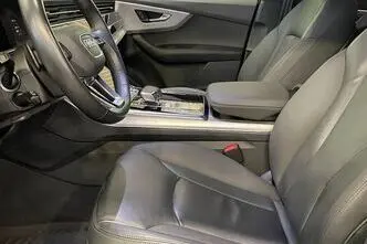 Audi Q7, 3.0, 210 kW, гибрид, автомат, полный привод