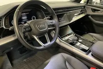 Audi Q7, 3.0, 210 kW, гибрид, автомат, полный привод