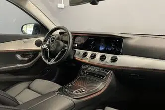 Mercedes-Benz E 300, 2.0, 143 kW, pistikhübriid, automaat, tagavedu