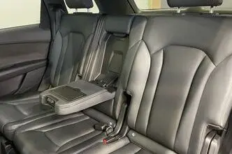 Audi Q7, 3.0, 210 kW, гибрид, автомат, полный привод