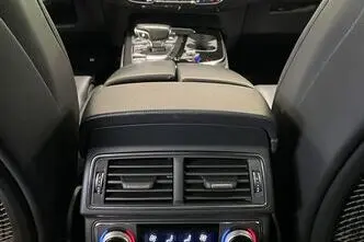 Audi Q7, 3.0, 210 kW, гибрид, автомат, полный привод