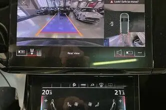 Audi e-tron, 158 kW, electric, automatic, four-wheel drive