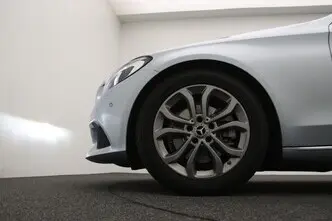 Mercedes-Benz C 200, 2.1, 100 kW, diisel, automaat, tagavedu