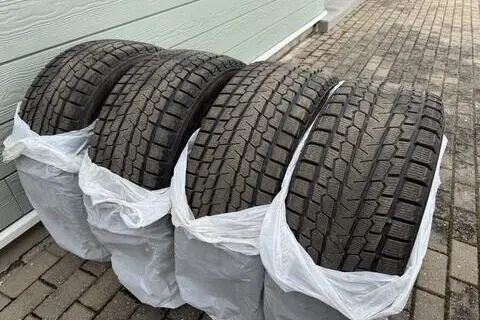 Kasutatud lamellrehv 255/45R20 Yokohama Iceguard Studless G075 XL
