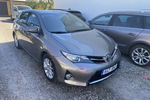 Toyota Auris, 2014, 1.6, 97 kW, petrol, manual, front-wheel drive