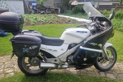 Honda NTV 650, 1988, 0.6, 37 kW, bensiin, manuaal, tagavedu