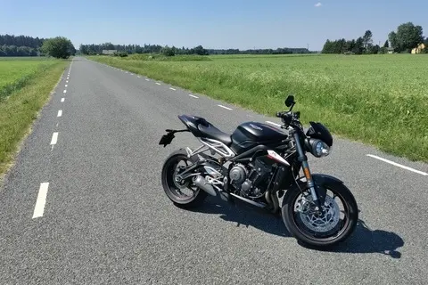 Triumph STREET TRIPLE RS, 2019, 0.8, 90.4 kW, bensiin, manuaal, tagavedu