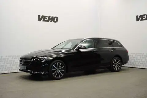 Mercedes-Benz E 300, 2022, 2.0, 143 kW, plug-in hybrid d+e, automatic, four-wheel drive
