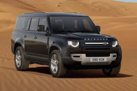 Land Rover Defender, 2025, hübriid d+e, automaat