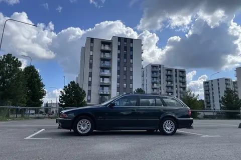 BMW 523, 1997, бензин, автомат, задний привод