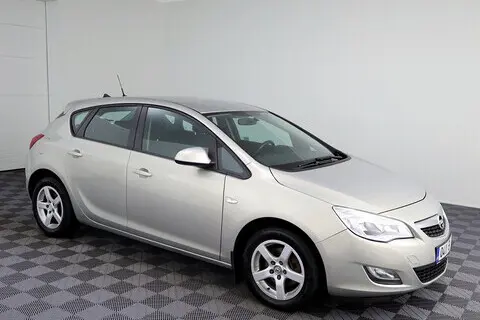 Opel Astra, 2011, 1.7, 125 kW, diesel, manual, front-wheel drive