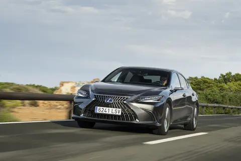 Lexus ES 300, 2.5, 131 kW, hübriid b+e, automaat, esivedu