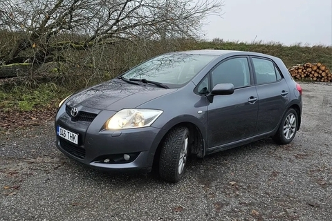 Toyota Auris, 2009, 1.6, 91 kW, petrol, automatic, front-wheel drive