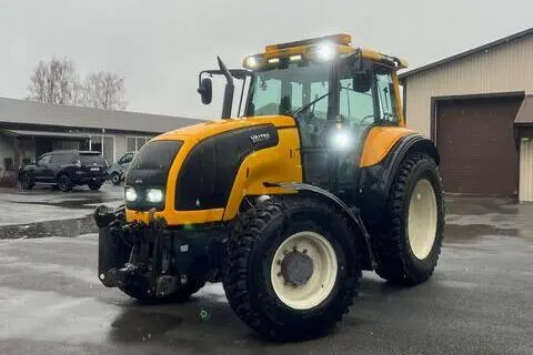 Valtra M150-4, 4.4, 108 kW, diisel, manuaal, nelikvedu