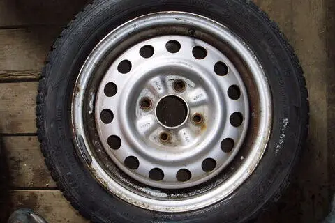 Used alloy wheel+studless winter tire 195/55R15,