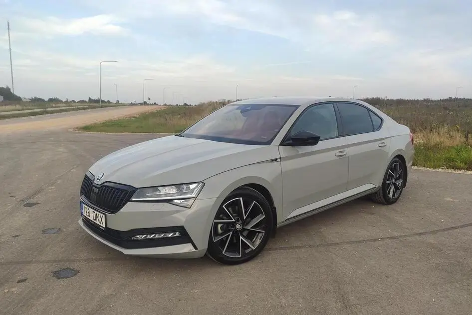 Škoda Superb, 2.0, 140 kW, бензин, автомат, передний привод