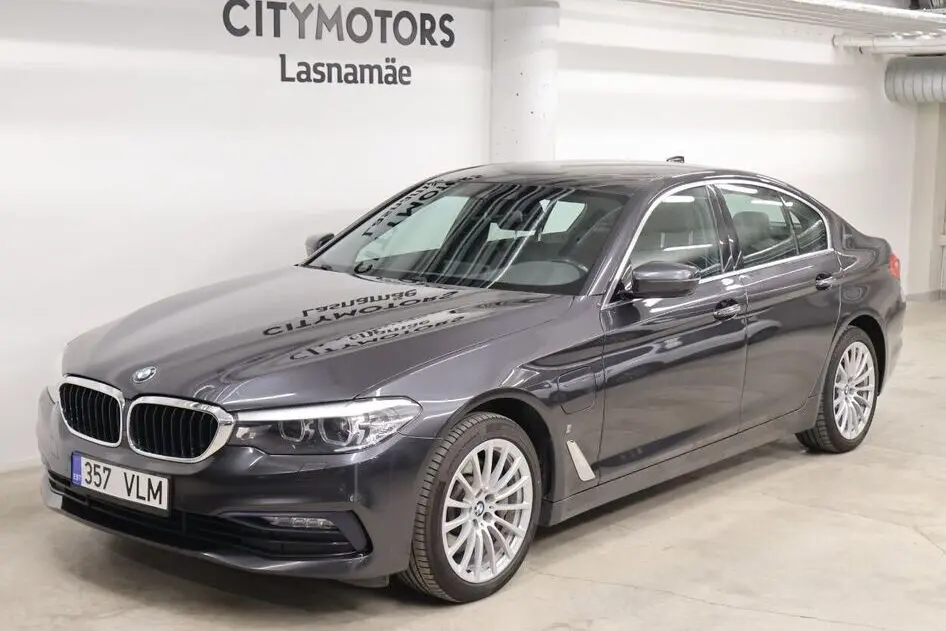 BMW 530, 2.0, 135 kW, plug-in hybrid, automatic, rear-wheel drive