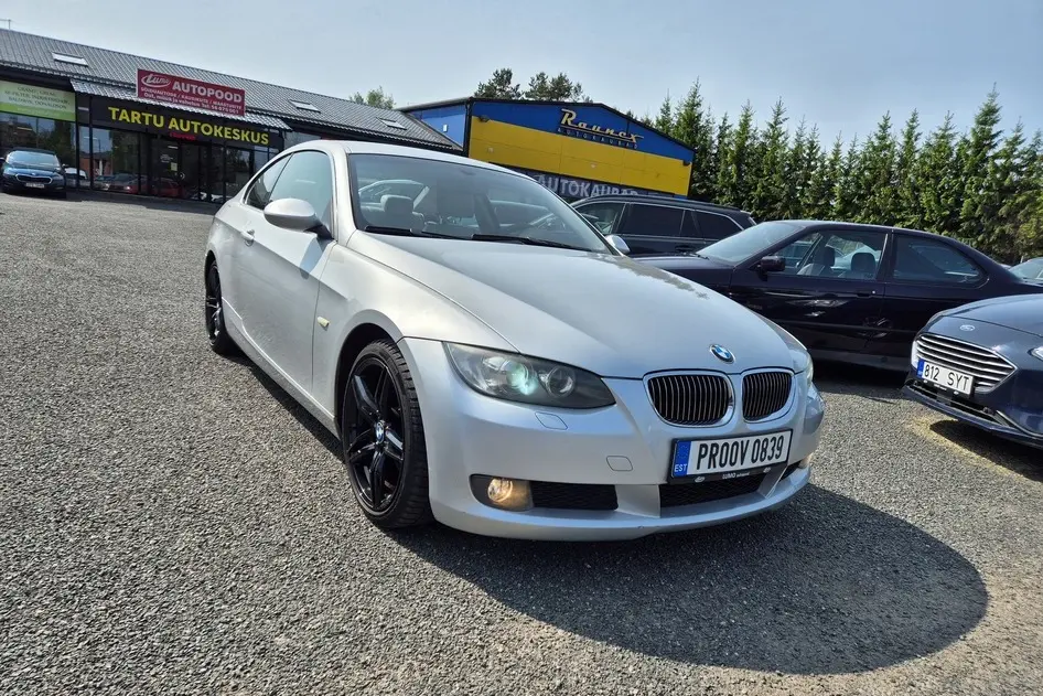 BMW 325, 3.0, 160 kW, petrol, manual, rear-wheel drive