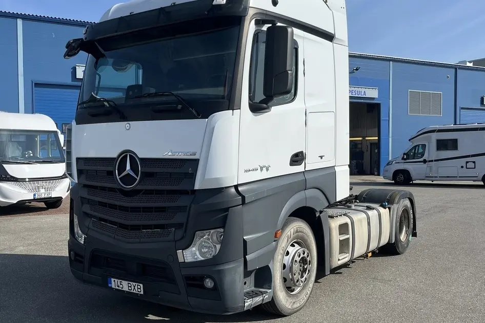 Mercedes-Benz Actros, 12.8, 330 kW, дизель, автомат, задний привод