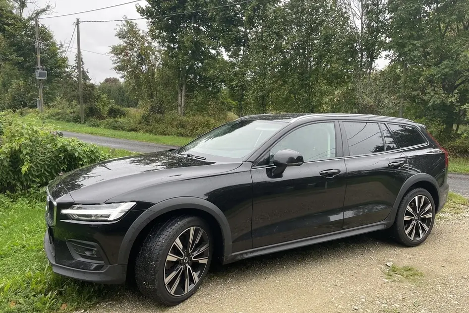 Volvo V60 Cross Country, 2.0, 145 kW, гибрид, автомат, полный привод