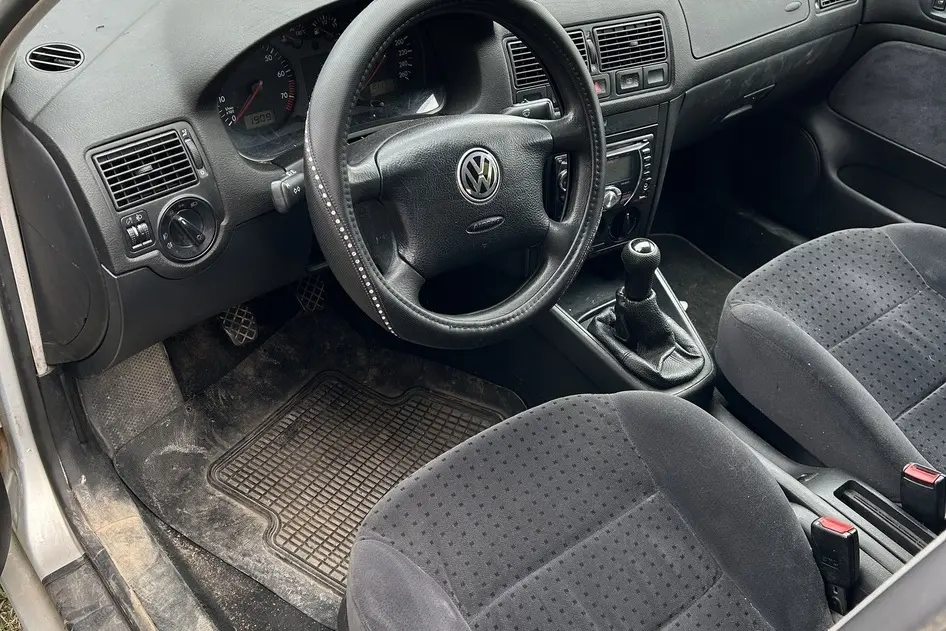 Volkswagen Golf, 1.6, 74 kW, petrol, manual, front-wheel drive
