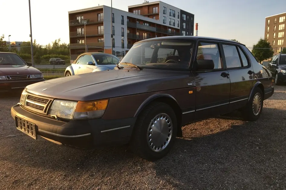 Saab 900, 2.0, 93 kW, bensiin, manuaal, esivedu