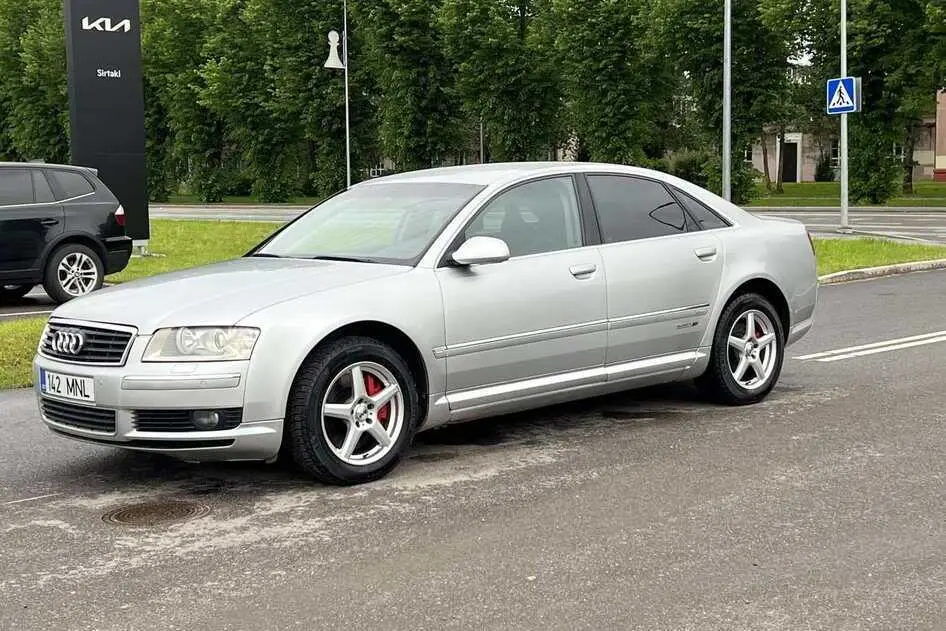 Audi A8, 3.7, 206 kW, petrol, automatic, four-wheel drive