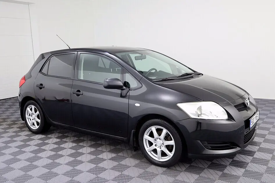 Toyota Auris, 1.4, 66 kW, дизель, механическая, передний привод