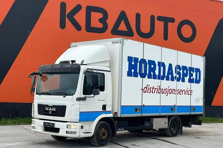 MAN TGL 12.220 4x2, 162 kW, дизель, механическая