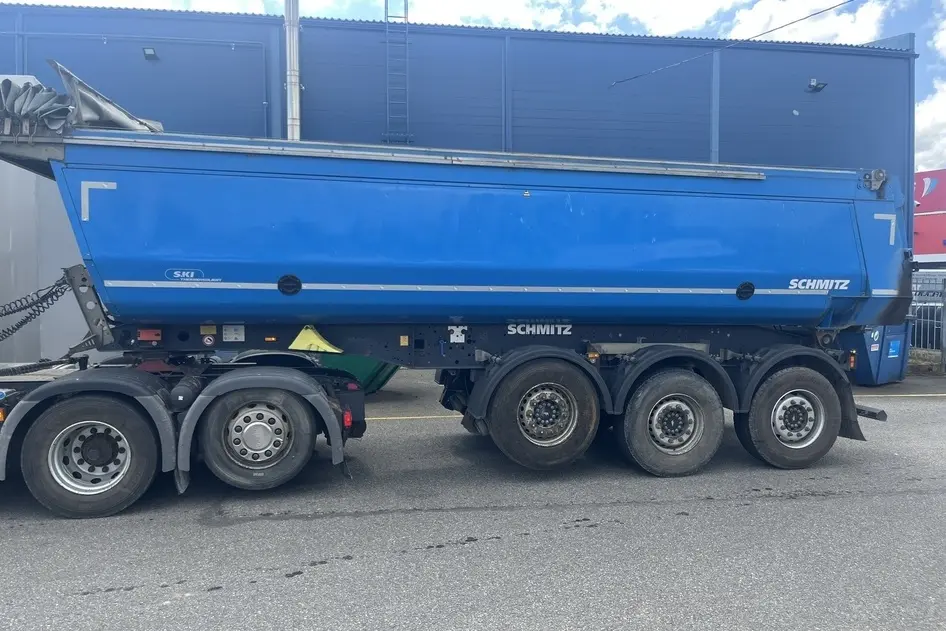 Schmitz CARGOBULL GOTHA