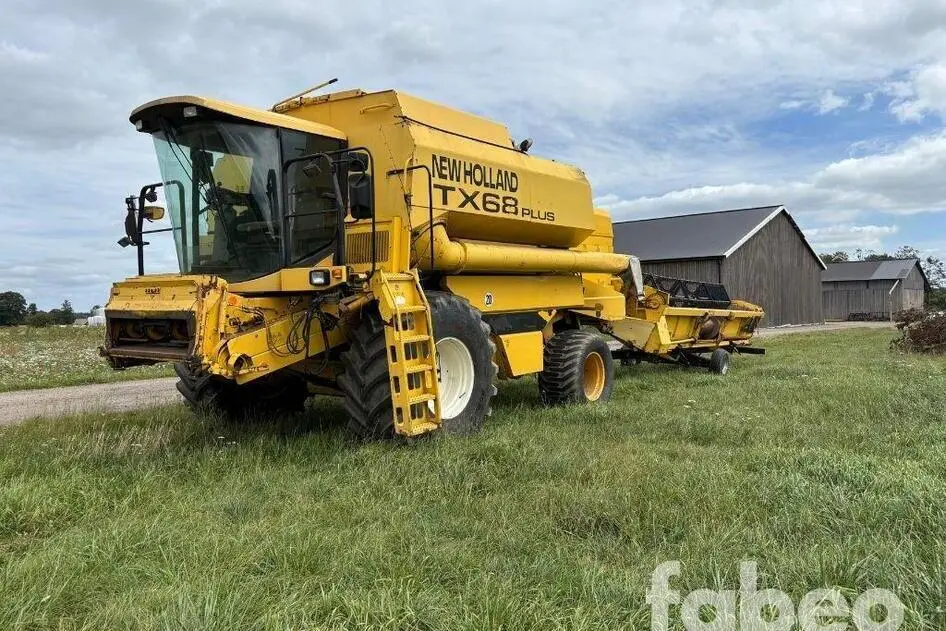 New Holland TX68 Plus, 243 kW, diesel