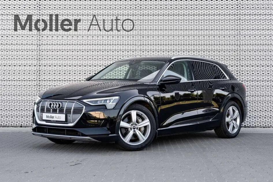 Audi e-tron, 300 kW, электричество, автомат, полный привод