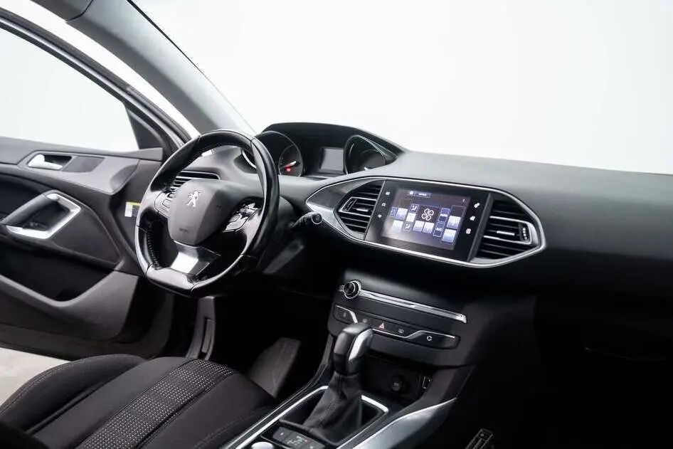 Peugeot 308, 1.2, 96 kW, bensiin, automaat, esivedu