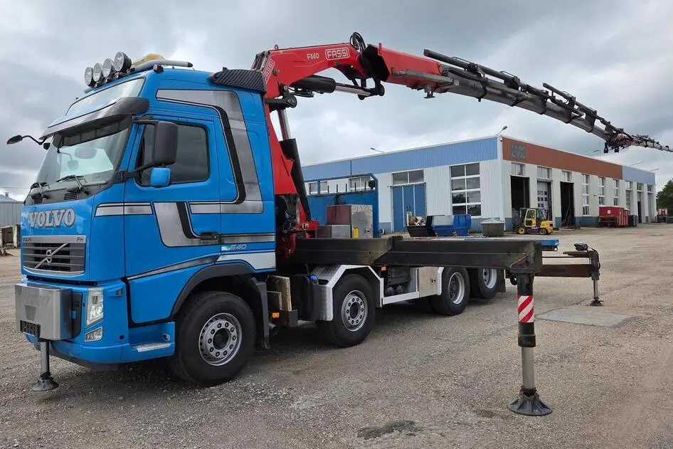 Volvo FH540 8X2 FASSI F660 + Jib, 405 kW, diesel, automatic